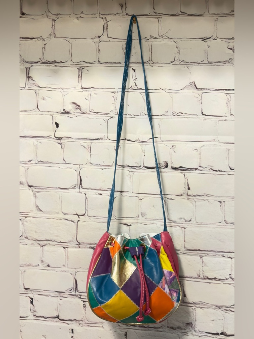 VINTAGE RETRO COLORFUL LEATHER CINCH SHOULDER BAG 80’s 90’s Fun Funky - Picture 3 of 11